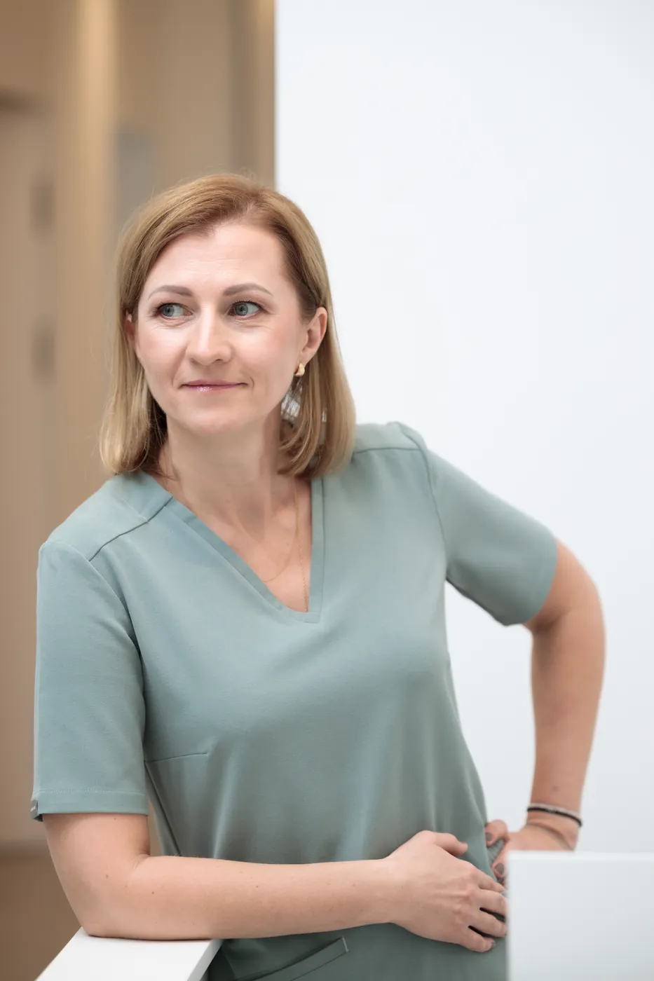 dr n. med. Agnieszka Kus-Bartoszek we wnętrzu EliteDental